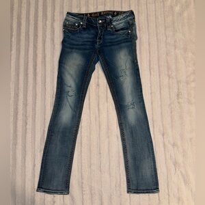 Rock Revival Novela Straight Jean